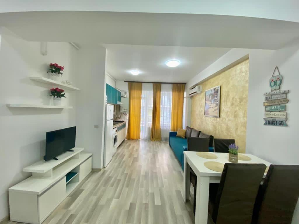 Apartament Summerland Mamaia Nord Екстер'єр фото