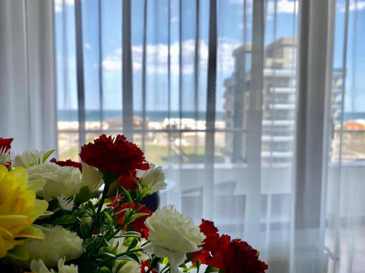 Apartament Summerland Mamaia Nord Екстер'єр фото