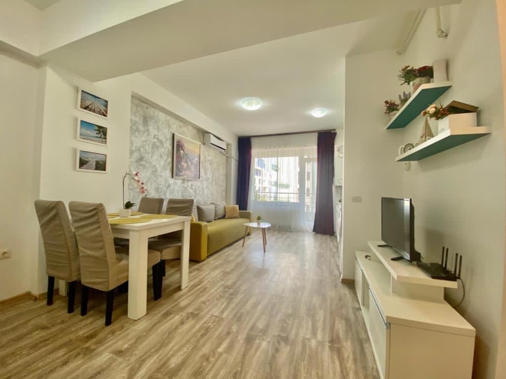 Apartament Summerland Mamaia Nord Екстер'єр фото