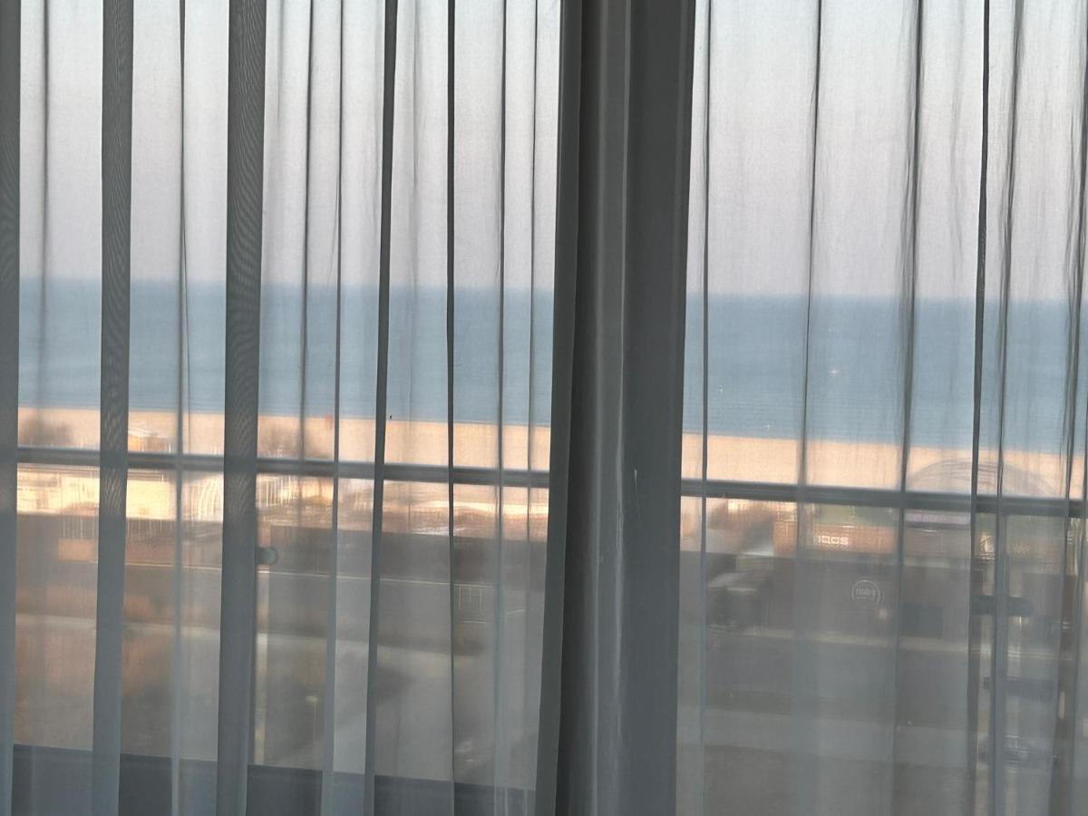 Apartament Summerland Mamaia Nord Екстер'єр фото