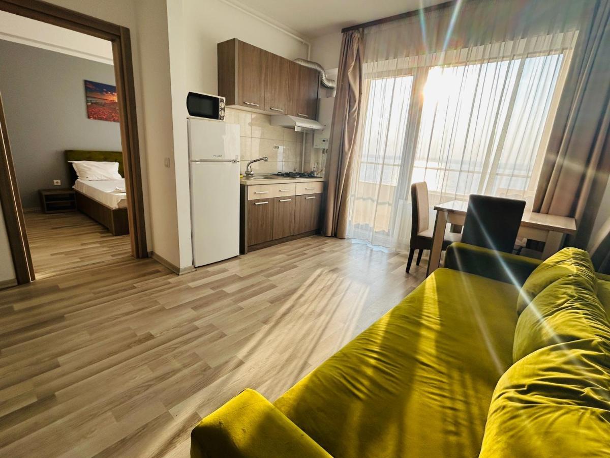Apartament Summerland Mamaia Nord Екстер'єр фото