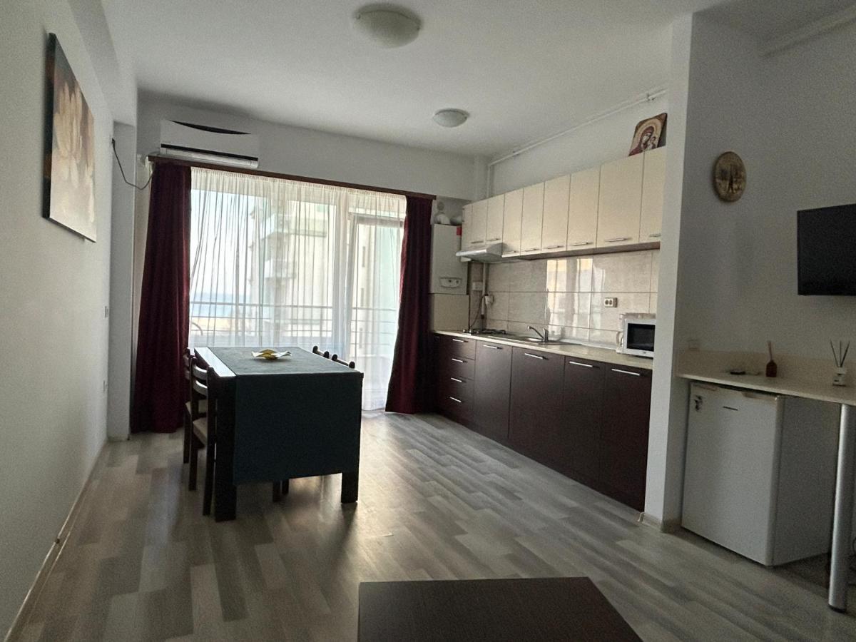 Apartament Summerland Mamaia Nord Екстер'єр фото