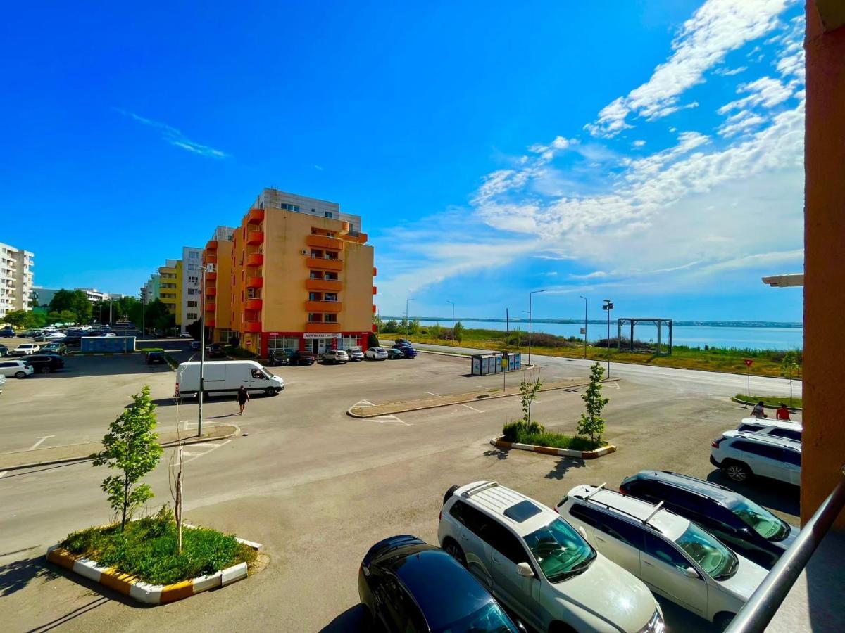 Apartament Summerland Mamaia Nord Екстер'єр фото